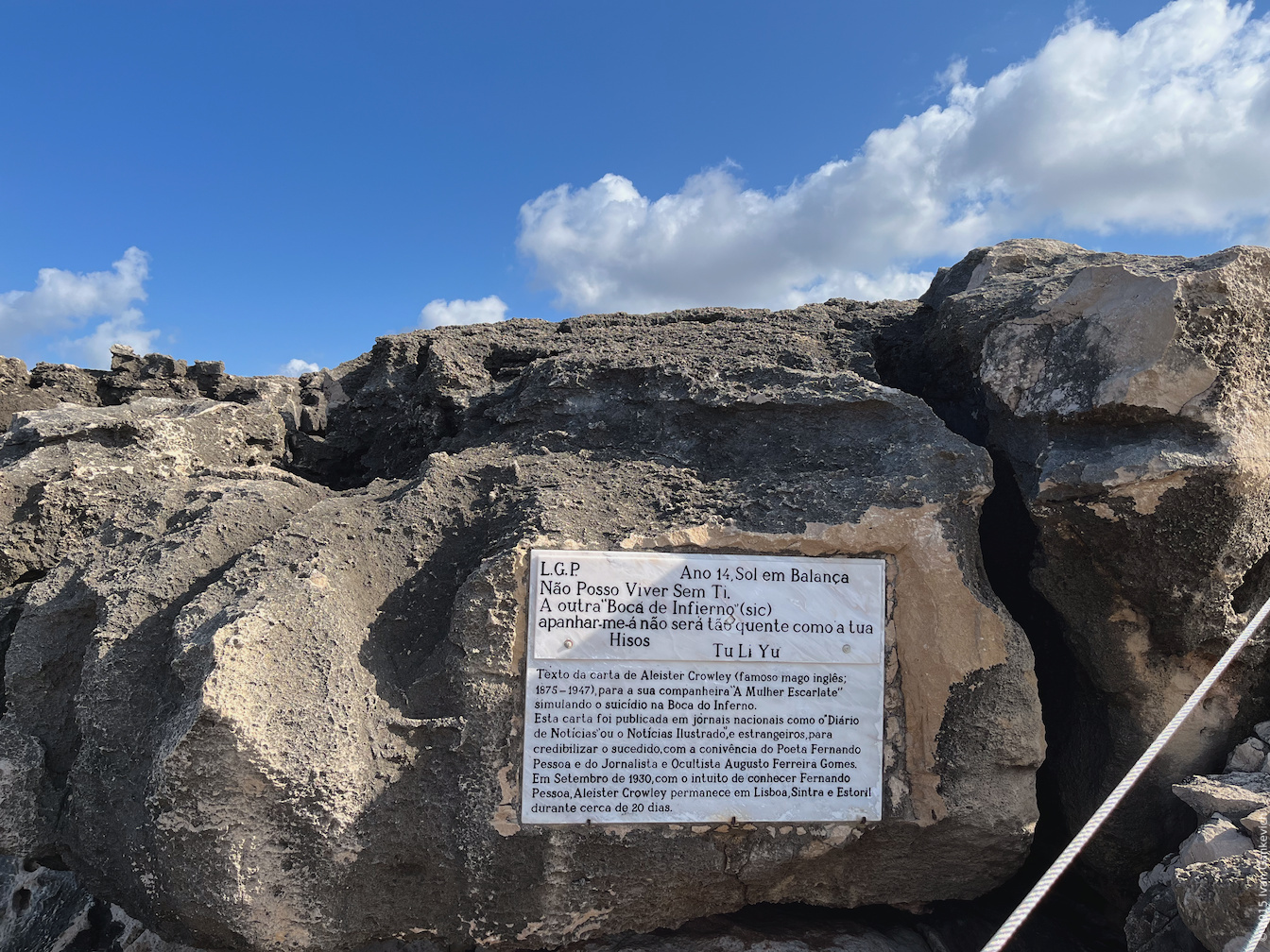Plaque in Boca do Inferno.